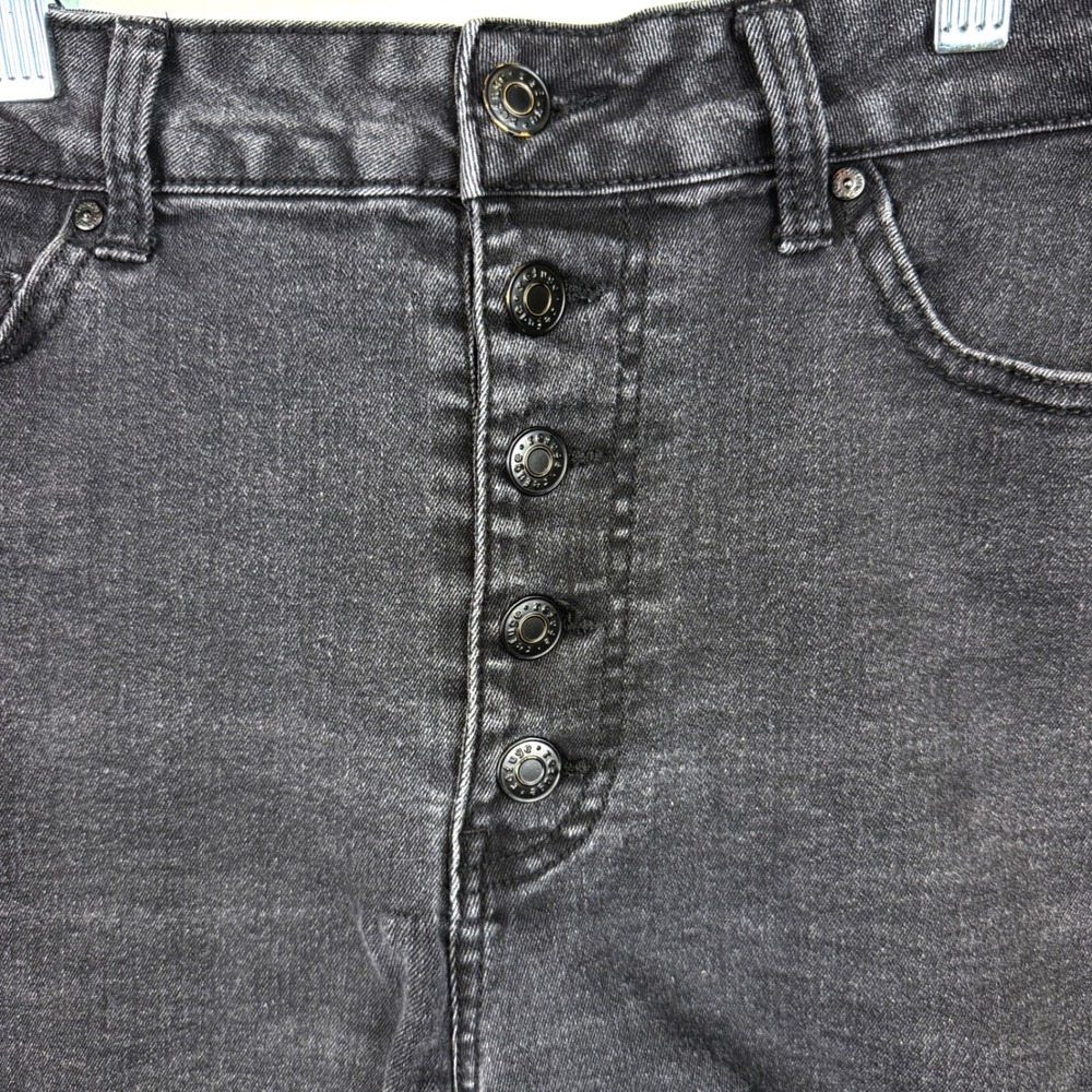 Refuge Denim Nashville Shorts Juniors 9 Black High Rise Button Fly Distressed - Picture 8 of 9